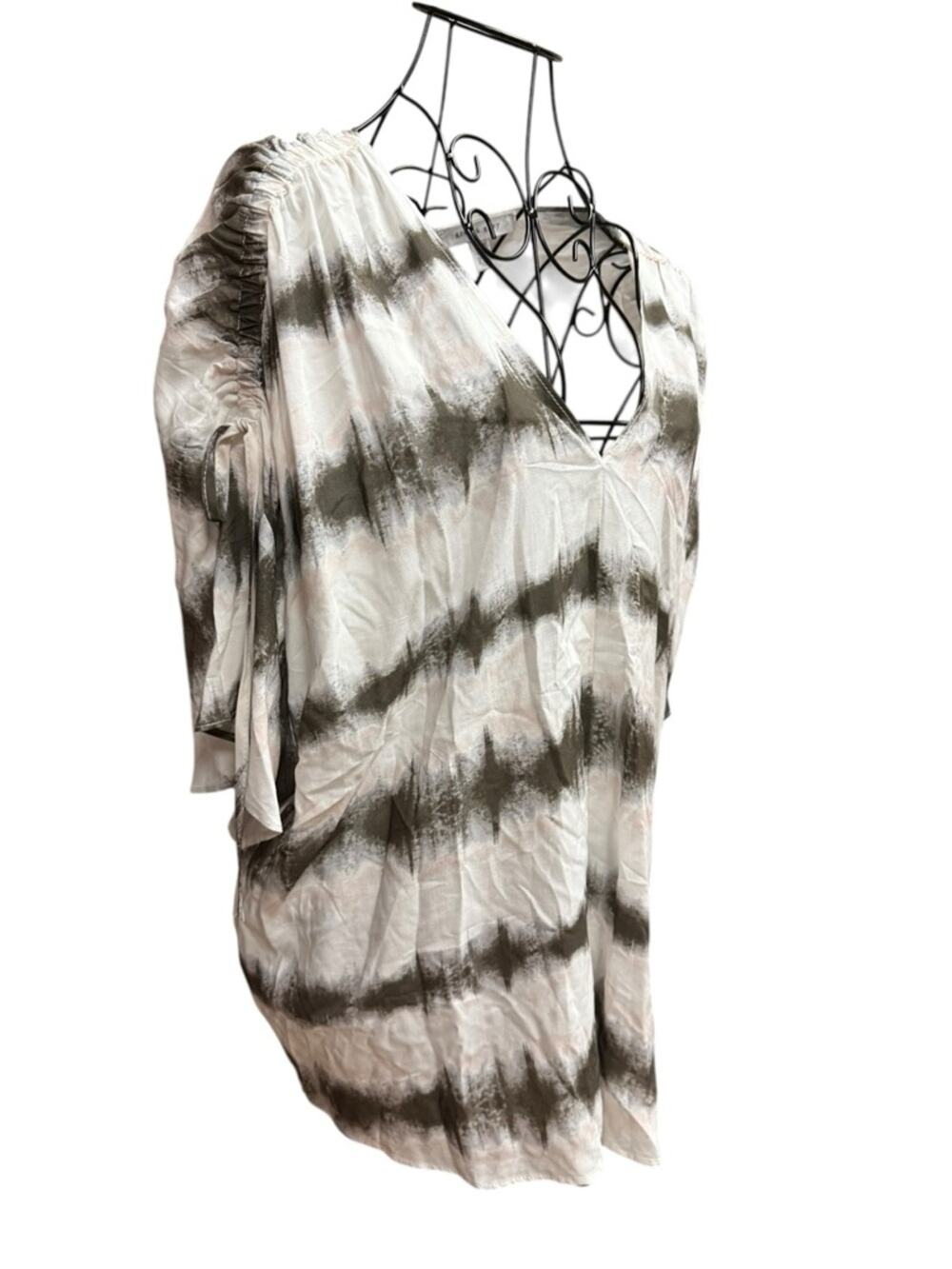 NWT Grey & Gray V-Neck Olive Tie-Dye Tunic Top XL